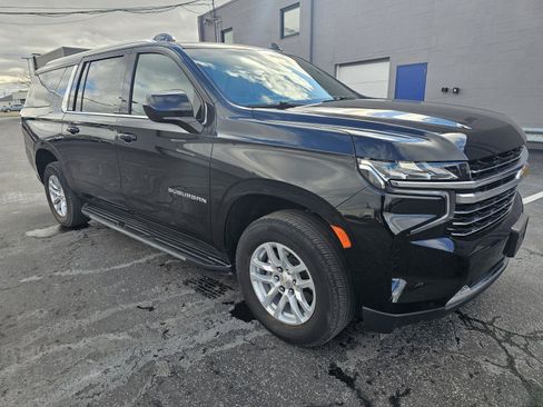 Used 2023 Chevrolet Suburban LT image 8