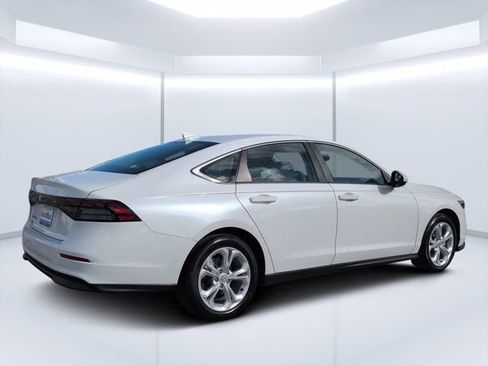 Used 2025 Honda Accord LX image 3