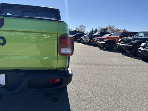 New 2026 Jeep Gladiator Sport image 36