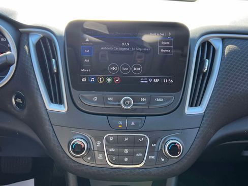 Used 2022 Chevrolet Malibu LT image 24