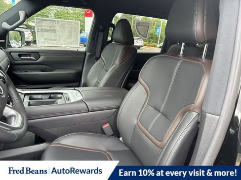 New 2025 Nissan Armada SL image 11