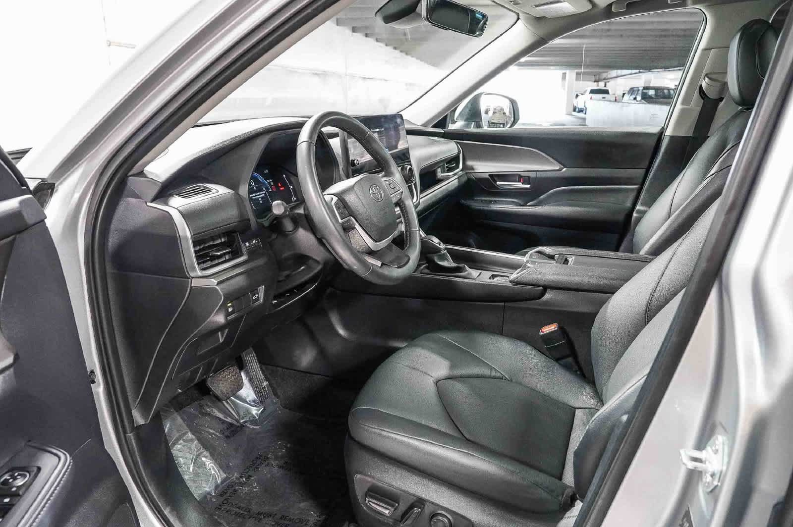 Certified 2025 Toyota Grand Highlander XLE FWD image 20