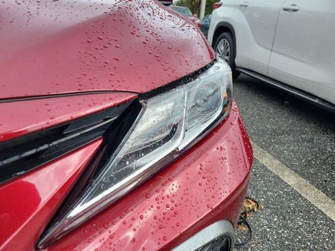 Used 2022 Toyota Camry LE image 10