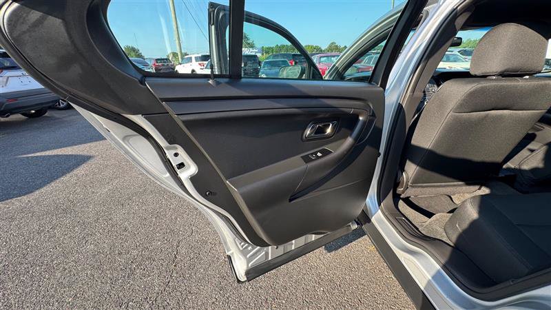 Used 2015 Ford Taurus Police Interceptor AWD image 31