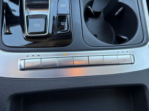 Certified 2025 Kia Carnival EX FWD image 30