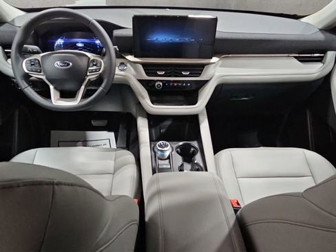 New 2026 Ford Explorer Active w/ Active Comfort Package image 10