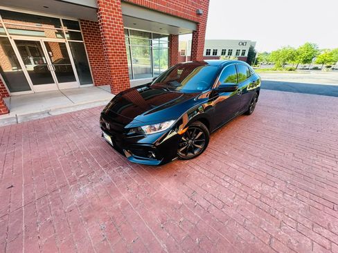 Used 2021 Honda Civic EX image 3