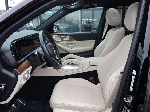 Certified 2025 Mercedes-Benz GLE 450 4MATIC image 10
