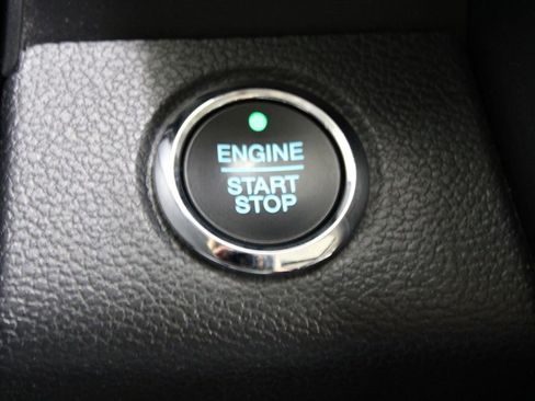 Used 2021 Ford Expedition Platinum image 32