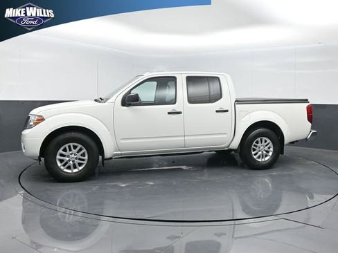 Used 2018 Nissan Frontier SV image 4