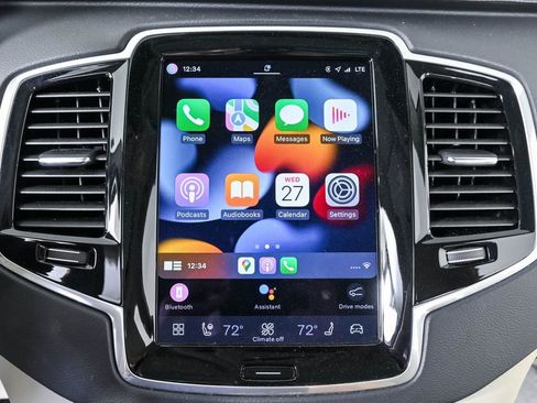Certified 2023 Volvo XC90 T8 Ultimate AWD/4WD image 18