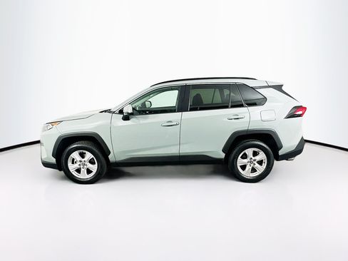 Used 2021 Toyota RAV4 XLE FWD image 4