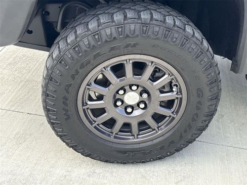 Used 2021 Chevrolet Colorado ZR2 w/ Colorado ZR2 Bison Edition image 29