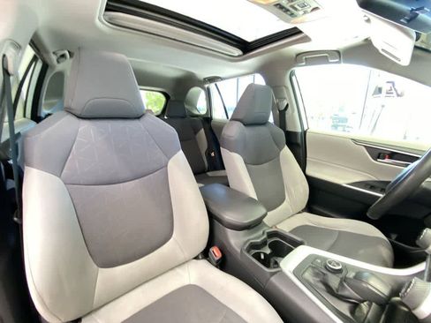Used 2019 Toyota RAV4 XLE w/ Convenience Package AWD/4WD image 27