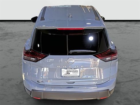Used 2026 Nissan Rogue SV image 3