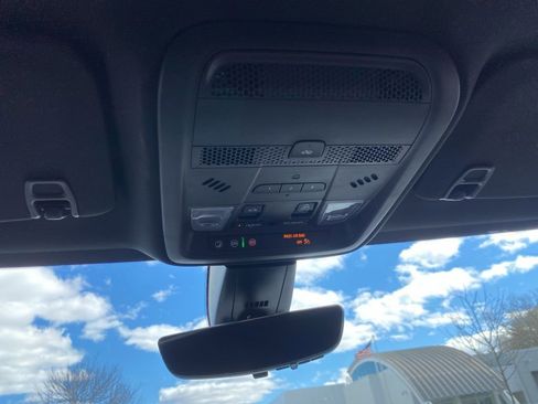 Used 2021 Cadillac XT5 Premium Luxury image 25