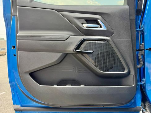 Used 2026 Chevrolet Silverado EV LT AWD/4WD image 15