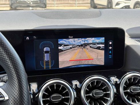 Used 2025 Mercedes-Benz GLA 250 image 20