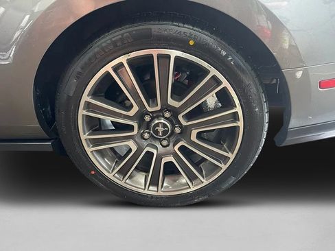 Used 2010 Ford Mustang GT Premium RWD image 13