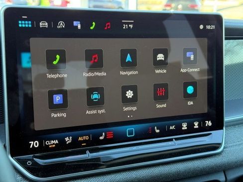 Used 2025 Volkswagen Tiguan S image 22