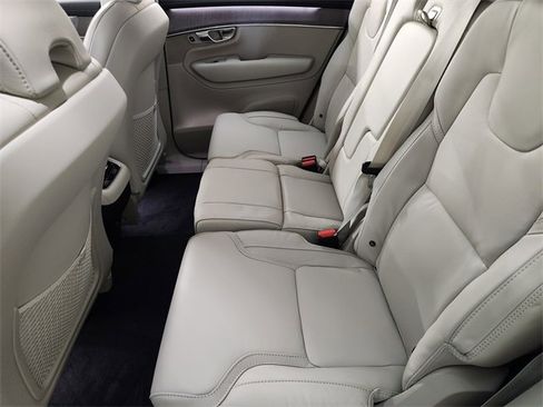 New 2026 Volvo XC90 B6 Ultra w/ Protection Package image 30