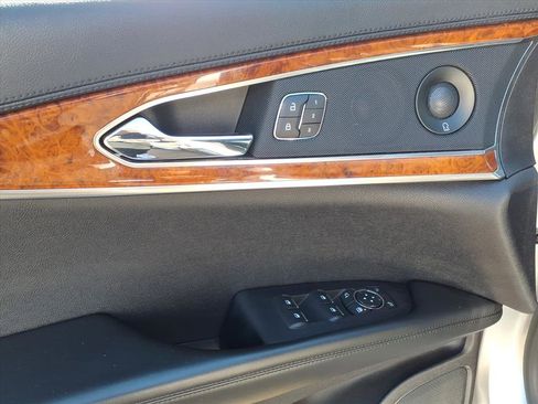 Certified 2019 Lincoln Nautilus Reserve image 5