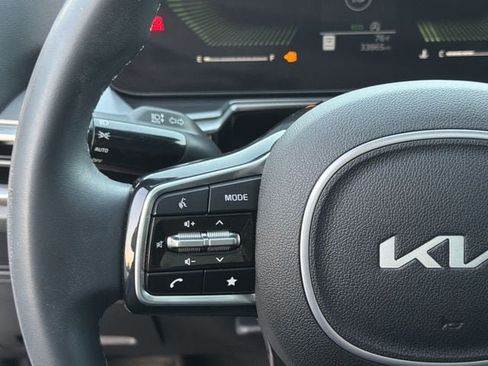 Used 2024 Kia Sorento S w/ Panoramic Sunroof Package FWD image 25
