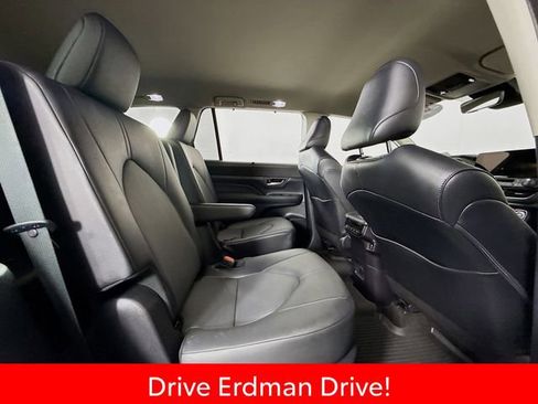 Certified 2024 Toyota Grand Highlander FWD image 28