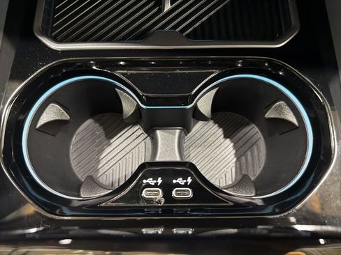 Used 2025 BMW i5 xDrive40 w/ Premium Package image 38