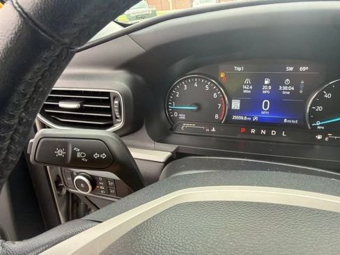 Used 2023 Ford Explorer XLT w/ Equipment Group 202A AWD/4WD image 20