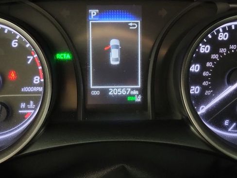 Used 2024 Toyota Camry SE image 2