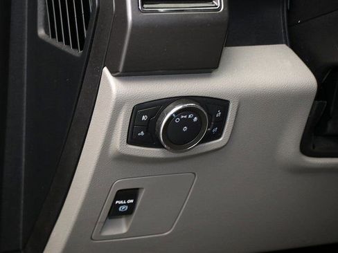 Used 2018 Ford F150 XLT image 22