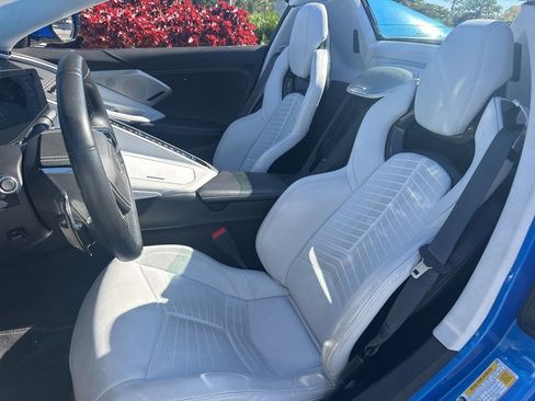 Used 2025 Chevrolet Corvette Stingray image 4