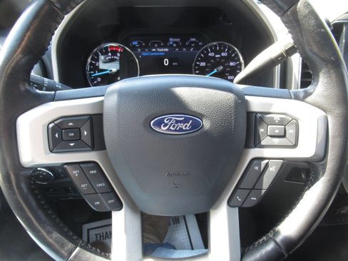 Used 2022 Ford F350 Lariat w/ Tremor Off-Road Package image 25