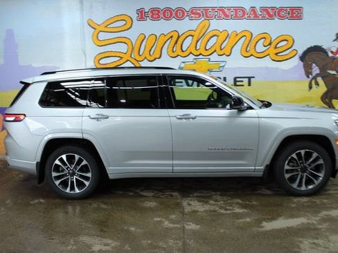 Used 2021 Jeep Grand Cherokee L Overland w/ Advanced Protech Group III AWD/4WD image 1