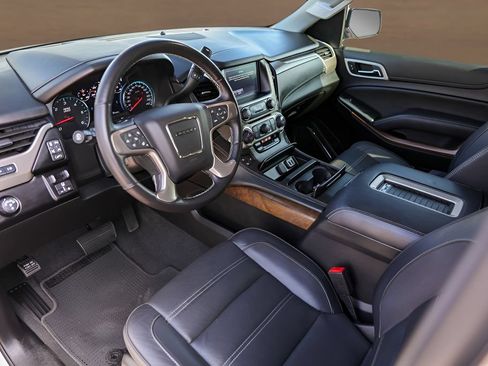 Used 2020 GMC Yukon Denali w/ Denali Ultimate Package RWD image 10