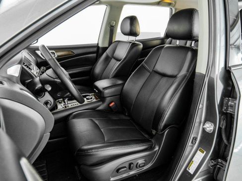 Used 2020 Nissan Pathfinder Platinum AWD/4WD image 30
