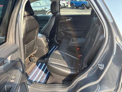 Used 2021 Ford Edge Titanium AWD/4WD image 5