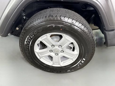 Used 2021 Jeep Wrangler Sport AWD/4WD image 33