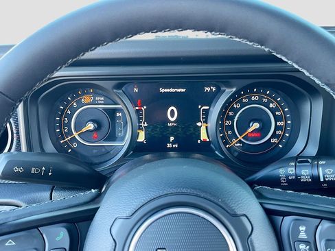 New 2025 Jeep Wrangler Unlimited Rubicon w/ Convenience Group AWD/4WD image 12