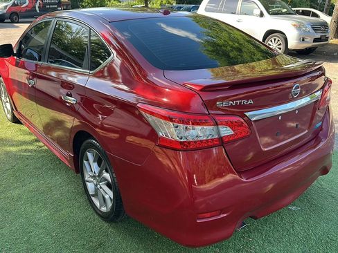 Used 2013 Nissan Sentra SR w/ Premium Pkg FWD image 5
