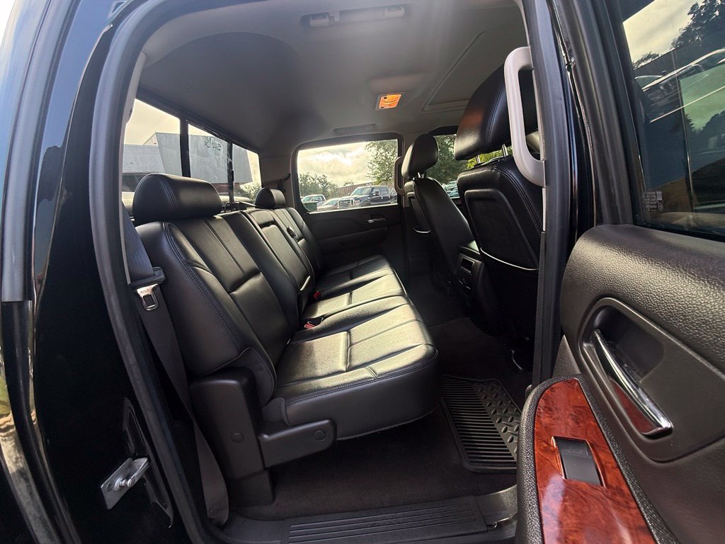 Used 2013 GMC Sierra 3500 SLT AWD/4WD image 32