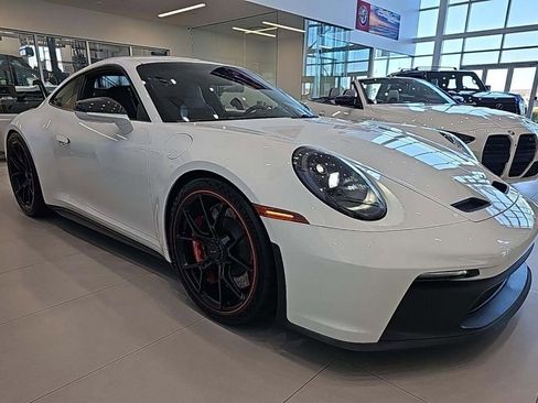 Used 2022 Porsche 911 GT3 RWD image 2
