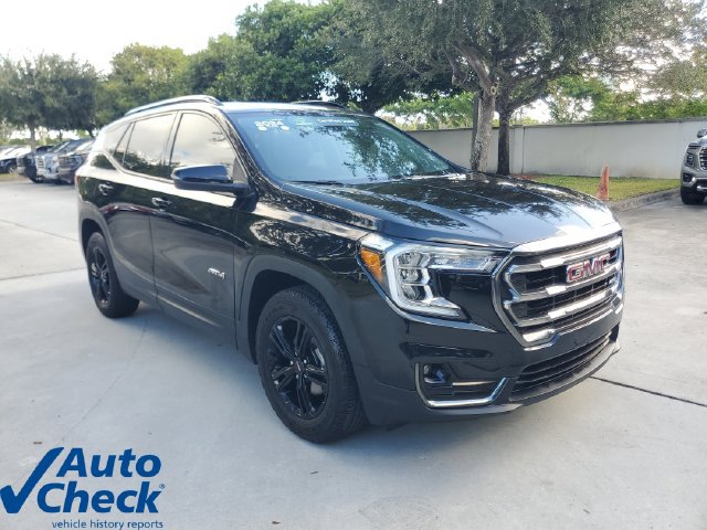 Used 2024 GMC Terrain AT4 AWD/4WD image 4