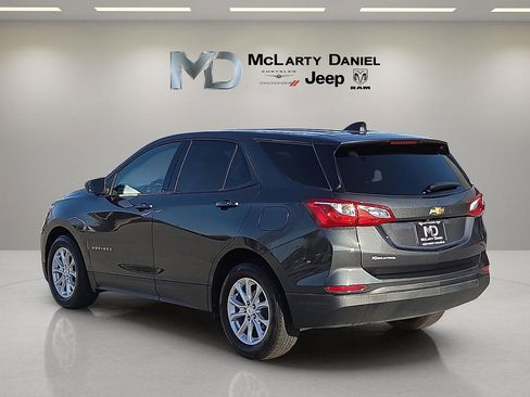 Used 2019 Chevrolet Equinox LS w/ LS Convenience Package image 4