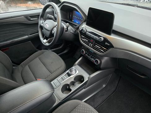 Used 2024 Ford Escape Active image 10