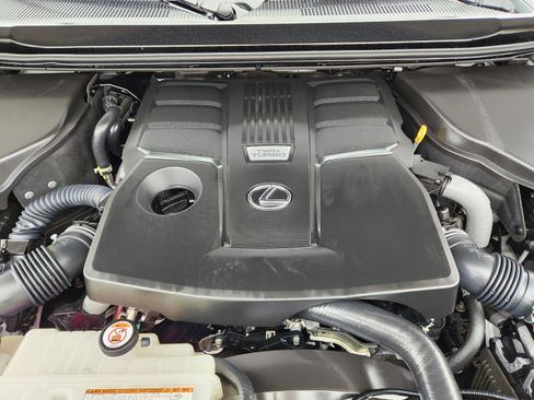 Used 2024 Lexus GX 550 w/ Accessory Package (Z1) AWD/4WD image 15