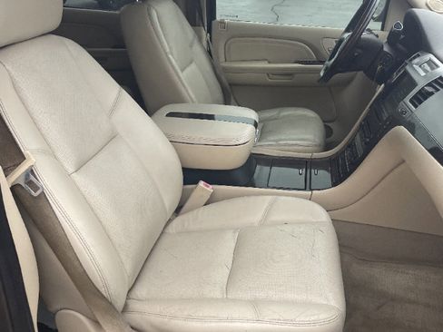 Used 2007 Cadillac Escalade ESV ESV w/ Information Package image 11