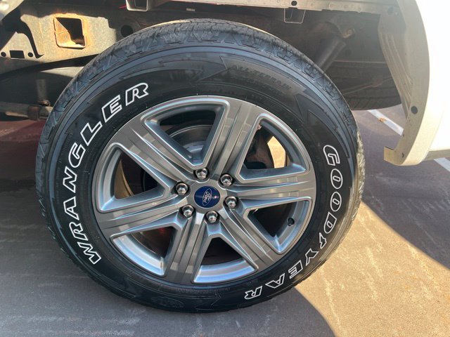 Used 2019 Ford F150 XLT w/ Equipment Group 302A Luxury AWD/4WD image 9