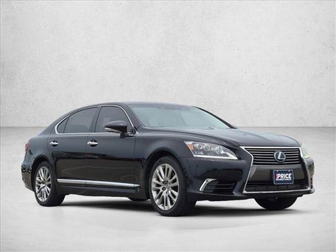 Used 2015 Lexus LS 460 L w/ Ultra Luxury Package RWD image 3